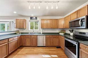 7277 Pine Hills Way, Littleton, CO 80125 - Photo 12