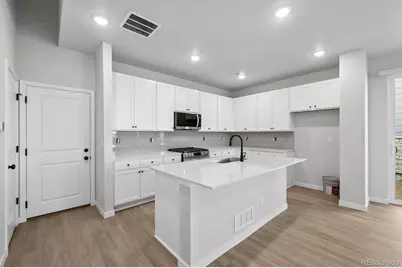 22695 E 47th Avenue, Aurora, CO 80019 - Photo 6