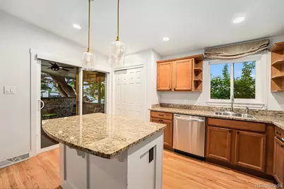 2989 E Cresthill Avenue, Centennial, CO 80121 - Photo 8