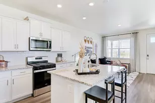 949 Red Star Ln, Johnstown, CO 80534 - Photo 6