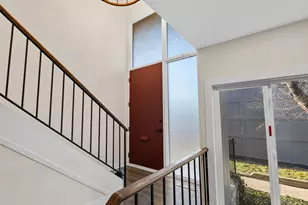 3548 S Hillcrest Dr, Denver, CO 80237 - Photo 4