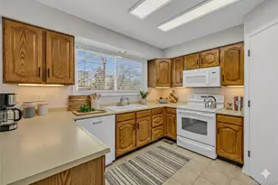 9390 Yale Ln, Highlands Ranch, CO 80130 - Photo 6