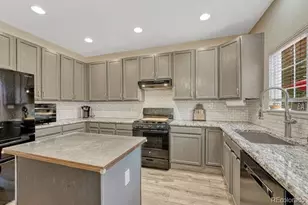 18980 E Garden Dr, Aurora, CO 80015 - Photo 8