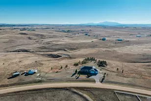 29777 Rawhide Ct, Elizabeth, CO 80107 - Photo 2