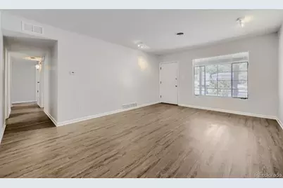 716 Scranton Court, Aurora, CO 80011 - Photo 6