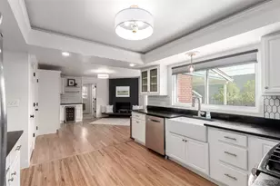 3750 S Hillcrest Dr, Denver, CO 80237 - Photo 8