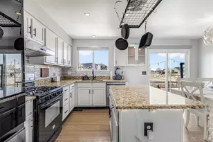 4887 Duluth Ct, Denver, CO 80239 - Photo 14