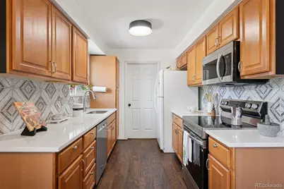 9769 Croke Drive, Thornton, CO 80260 - Photo 6