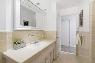 800 E Pinewood Ave, Littleton, CO 80121 - Photo 30