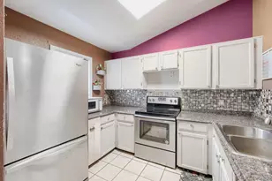 19073 E 16th Ave, Aurora, CO 80011 - Photo 6