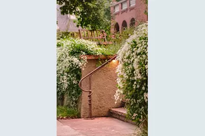 2057 Clermont Street, Denver, CO 80207 - Photo 2