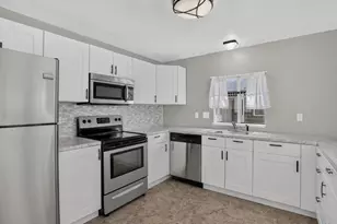 9816 W Friend Pl, Littleton, CO 80128 - Photo 2