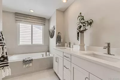 3290 N Denali Street, Aurora, CO 80019 - Photo 12