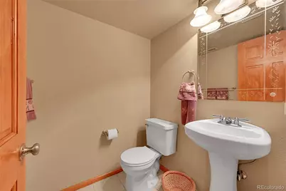 1086 Thornbury Place, Highlands Ranch, CO 80129 - Photo 34