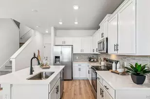 1418 S Boston Ct, Denver, CO 80247 - Photo 4