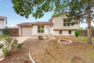 1661 S Walden Ct, Aurora, CO 80017 - Photo 1
