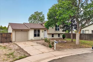 1661 S Walden Ct, Aurora, CO 80017 - Photo 2