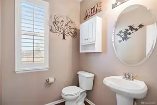 5748 S Duquesne Ct, Aurora, CO 80016 - Photo 12