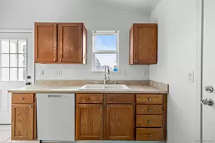 4512 S Pagosa Cir, Aurora, CO 80015 - Photo 8