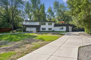 9890 W 34th Dr, Wheat Ridge, CO 80033 - Photo 2