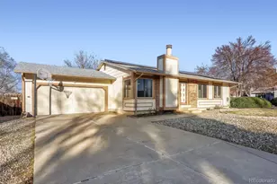 16897 E Napa Dr, Aurora, CO 80013 - Photo 2