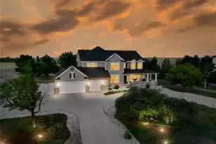 460 Columbine Dr, Bennett, CO 80102 - Photo 2