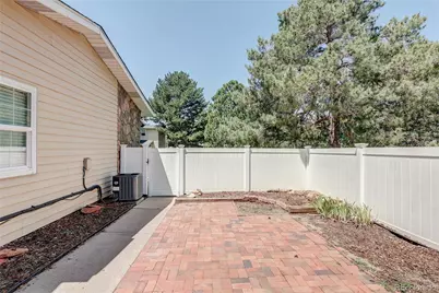 2416 S Vaughn Way #A, Aurora, CO 80014 - Photo 4