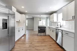 1655 Oakland St, Aurora, CO 80010 - Photo 4