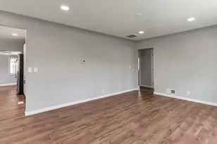 1655 Oakland St, Aurora, CO 80010 - Photo 6