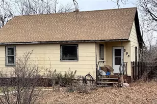 566 Bent Ave, Akron, CO 80720 - Photo 2