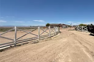 1180 N Saddle Ridge Ln, Pueblo, CO 81007 - Photo 36