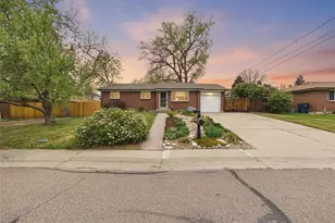 851 Miller Ct, Lakewood, CO 80215 - Photo 2