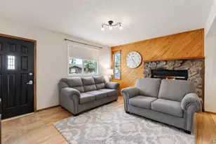 30575 Hilltop Dr, Evergreen, CO 80439 - Photo 14