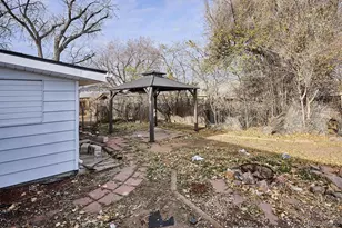 2110 Eagle Cir Ct, Aurora, CO 80011 - Photo 18