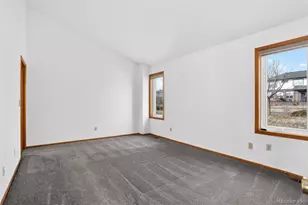 85 N Coolidge St, Aurora, CO 80018 - Photo 14