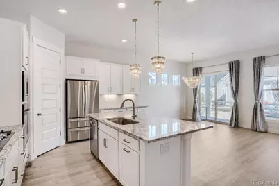 8918 S Riviera Court, Aurora, CO 80016 - Photo 6