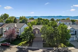 438 Sylvestor Trail, Highlands Ranch, CO 80129 - Photo 2