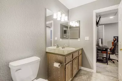 858 S Granby Circle, Aurora, CO 80012 - Photo 18