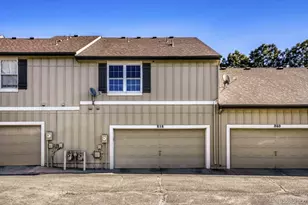 858 S Granby Cir, Aurora, CO 80012 - Photo 22