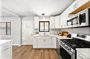 720 Troy St, Aurora, CO 80011 - Photo 8