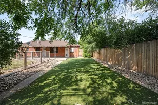 720 Troy St, Aurora, CO 80011 - Photo 24