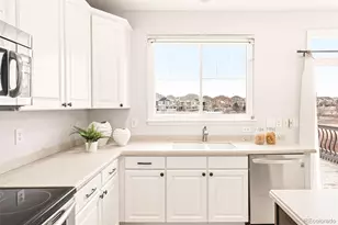 5681 S Catawba Way, Aurora, CO 80016 - Photo 14