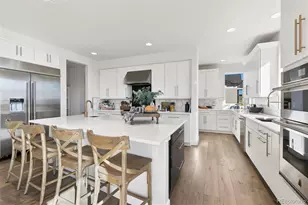 2375 merlot Dr, Colorado Springs, CO 80921 - Photo 2