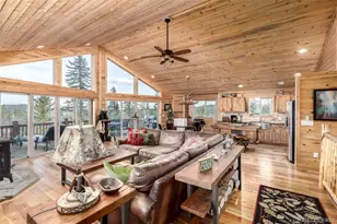 378 Arapahoe Cir, Jefferson, CO 80456 - Photo 4