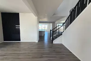 951 N Vandriver Way, Aurora, CO 80018 - Photo 4