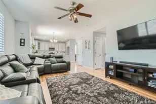 10122 Richfield Way, Commerce City, CO 80022 - Photo 6