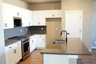 5423 N Eaton Pk Wy, Aurora, CO 80019 - Photo 2