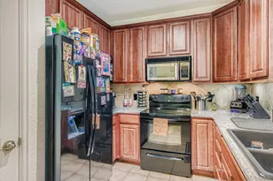 10351 W Girton Dr, Lakewood, CO 80227 - Photo 6