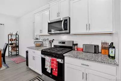27671 E Byers Avenue, Aurora, CO 80018 - Photo 8