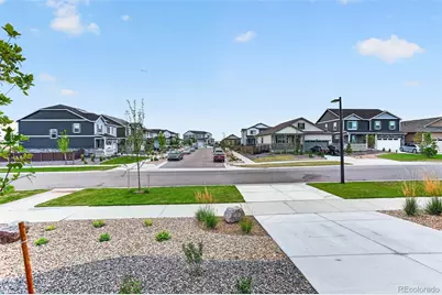 27671 E Byers Avenue, Aurora, CO 80018 - Photo 4